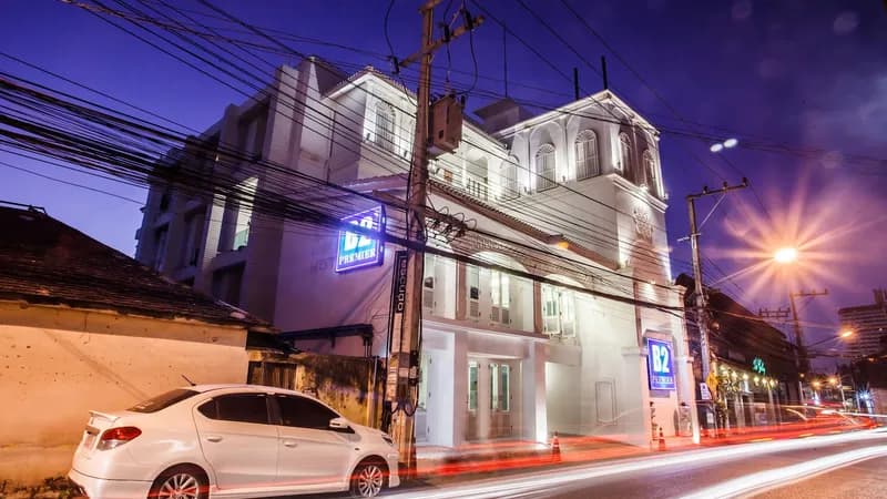 B2 Riverside Colonial Hotel