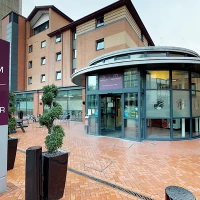 Pendulum Hotel