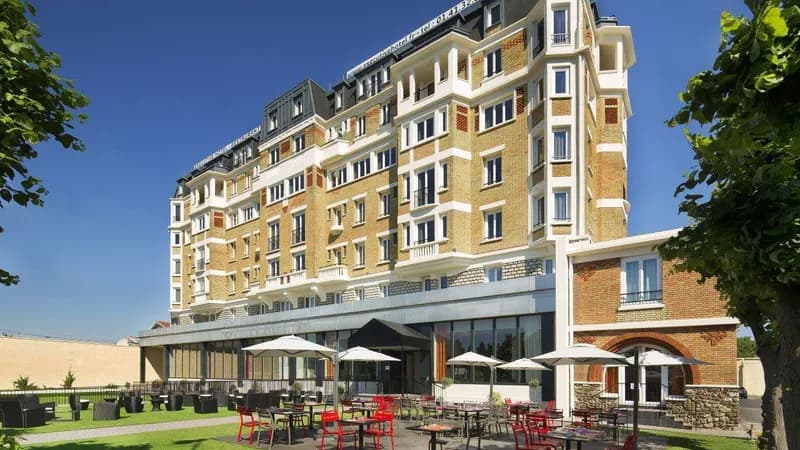 Executive Hotel.