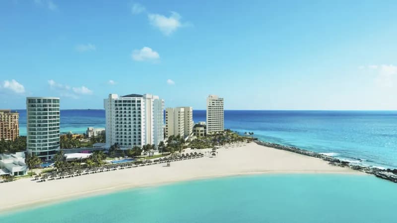 Krystal Grand Cancún