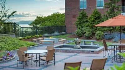 Courtyard Burlington Harbor