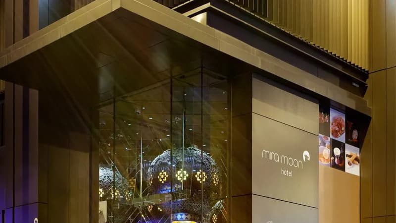 Mira Moon Hotel