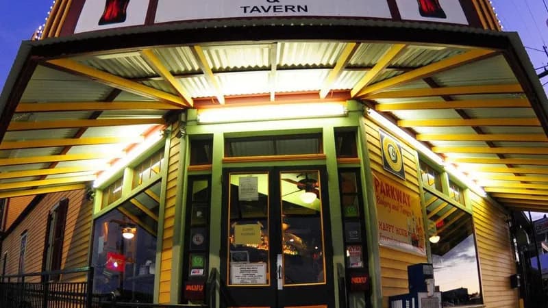 Parkway Bakery & Tavern