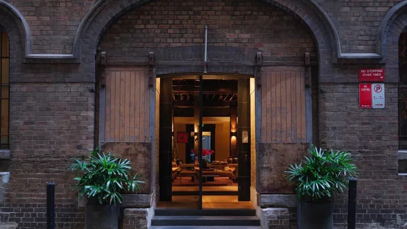Establishment Hotel