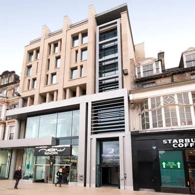 Premier Inn Edinburgh City Centre (Princes Street) hotel