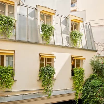 Le Burgundy Paris