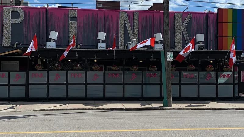 PiNK Bar and Lounge