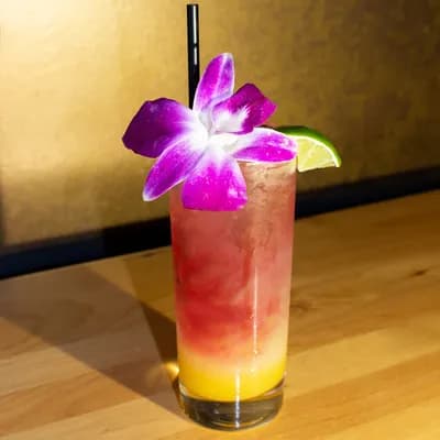 Julia's on Broadway - Le Faux Playhouse