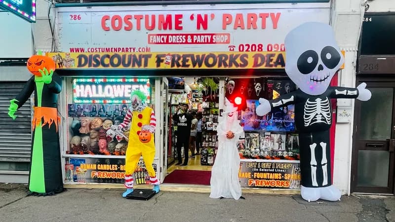 Costume N Party