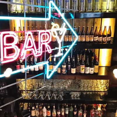 Saloon Bistro Bar
