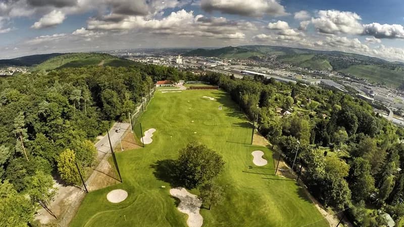 GolfKultur Stuttgart ı Golfübungsanlage ı Driving Range ı Minigolf