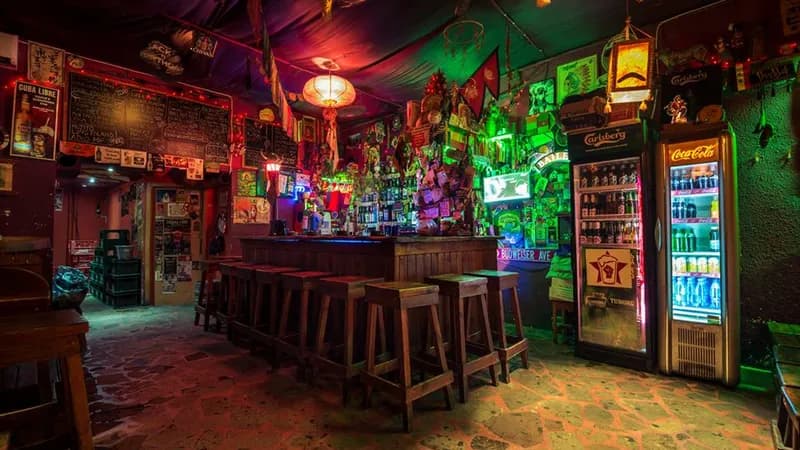 Calumet Ethnic Lounge Bar