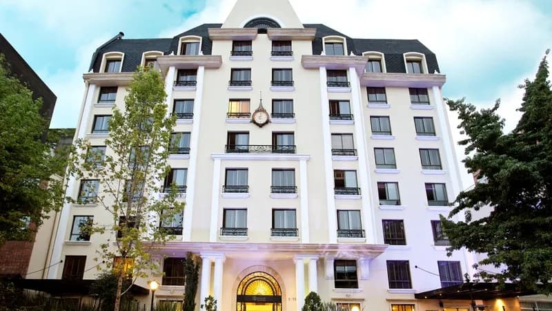 ESTELAR Suites Jones Hotel