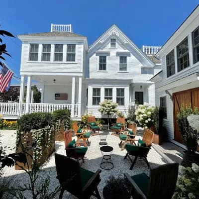 White Porch Inn Art Hotel