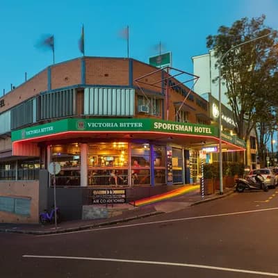 Sportsman Hotel