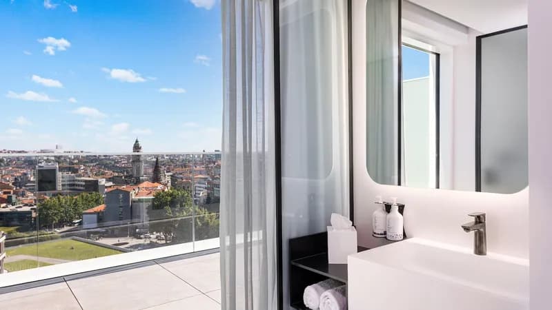 YOTEL Porto