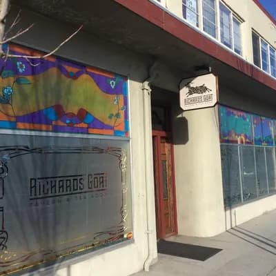 Richards' Goat Tavern & Tea Room