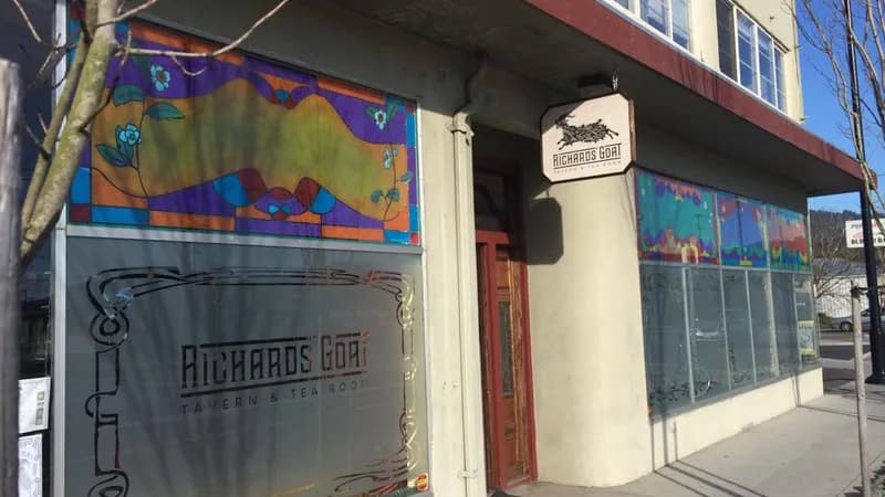 Richards' Goat Tavern & Tea Room