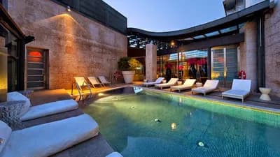 Hotel Urban