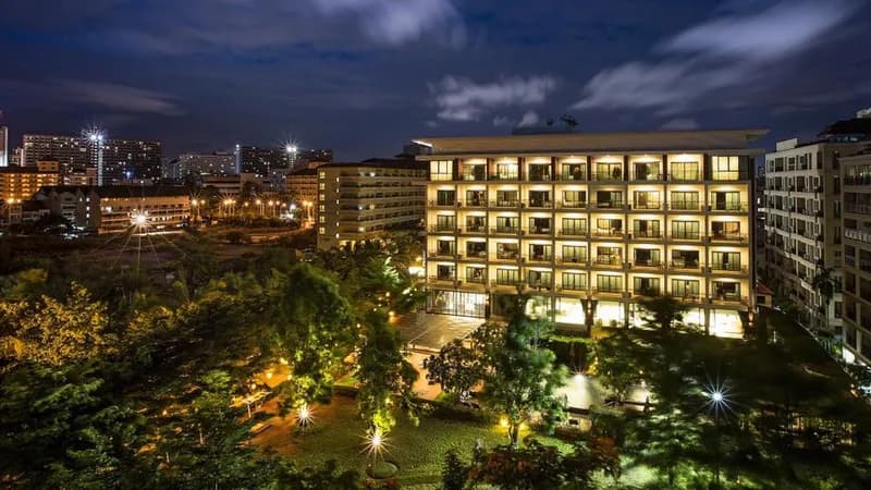 โรงแรมฟิฟธ์ พัทยา จอมเทียน (Fifth Pattaya Jomtien)
