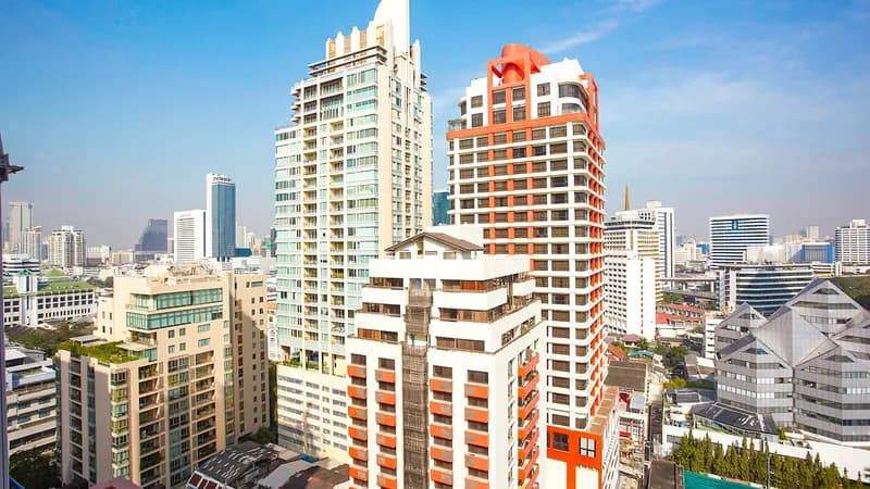 Bandara Suites Silom