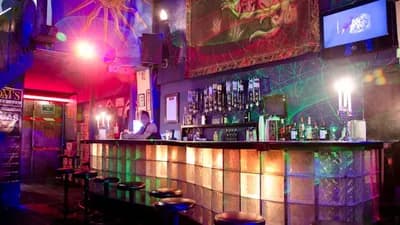 TOM'S Leather Bar