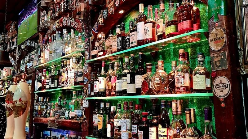 Murphy's Bar