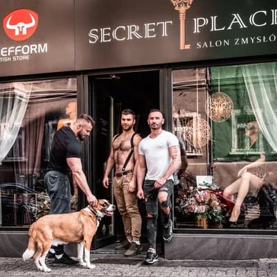 reFForm Fetish Store