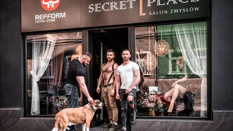 reFForm Fetish Store