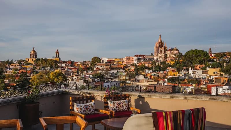 Luna Tapas Bar / Rooftop bar