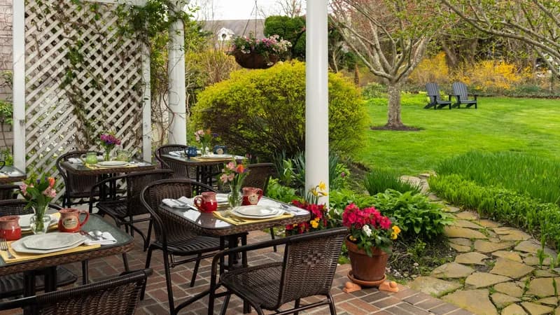 Candleberry Inn Cape Cod Bed and Breakfast