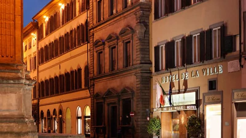 Hotel De La Ville
