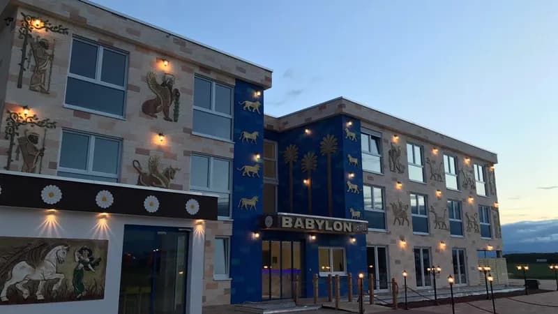 Hotel Babylon