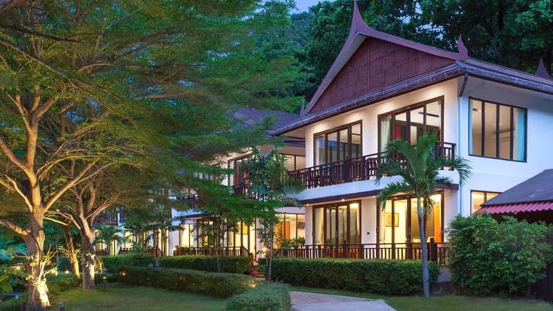 P.P. Erawan Palms Resort