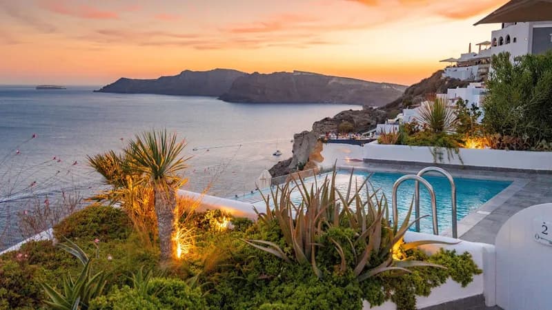 Santorini Secret Suites & Spa