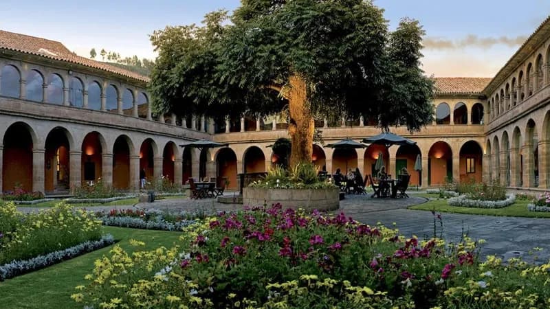 Hotel Monasterio