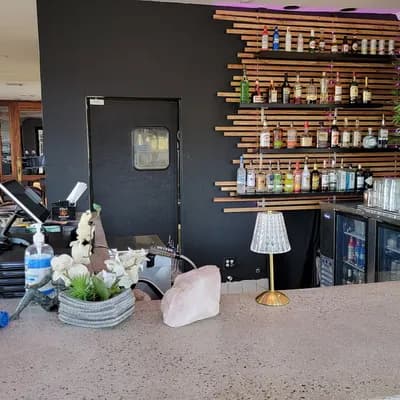 Oscar's Downtown Palm Springs