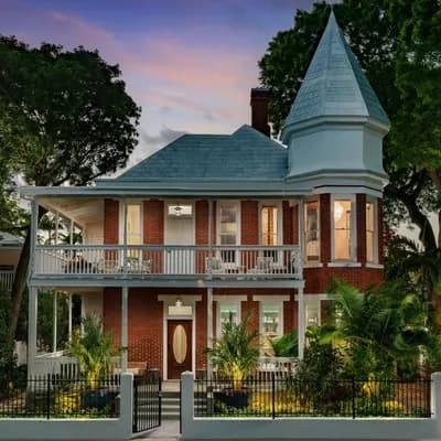 The Grand Maloney Hotel