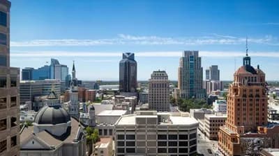 Sheraton Grand Sacramento Hotel