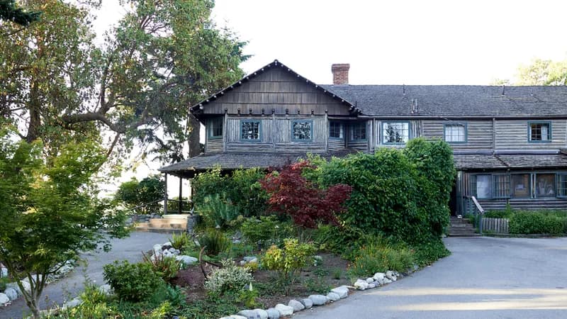 Captain Whidbey Inn