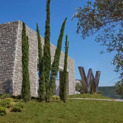 W Costa Navarino