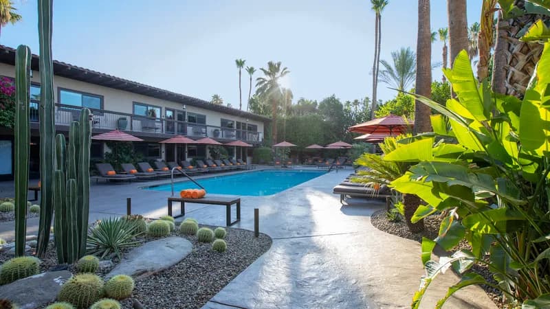 Santiago Resort - A Gay Men's Resort