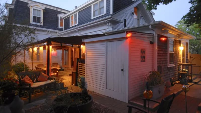 Tucker Inn