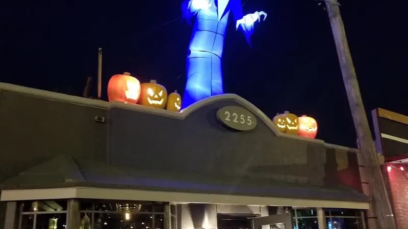 DrYnk Bar & Lounge