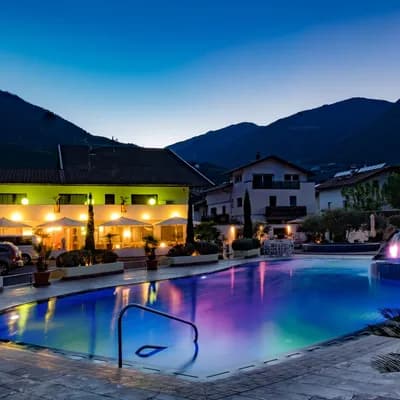 Schlosshof Resort - Hotel & Camping
