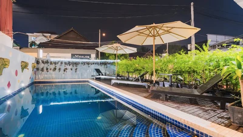 VPlus Hotel