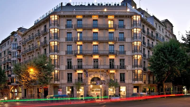 Axel Hotel
