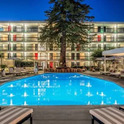 Hotel Paradox, Autograph Collection