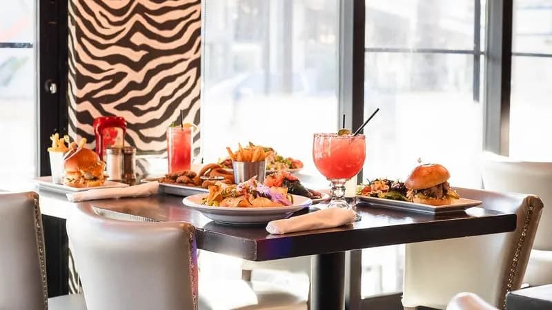 Roscoe’s Bar & Burgers