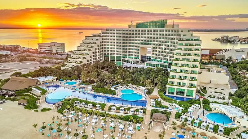 Live Aqua Cancún